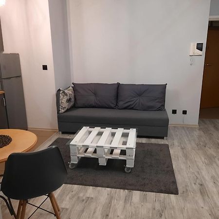 Apartamenty Trzy Wieze Varşovia Exterior foto